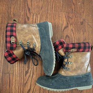 Gap Kids Thinsulate Fall/winter duck boots Size 3/4 GUC